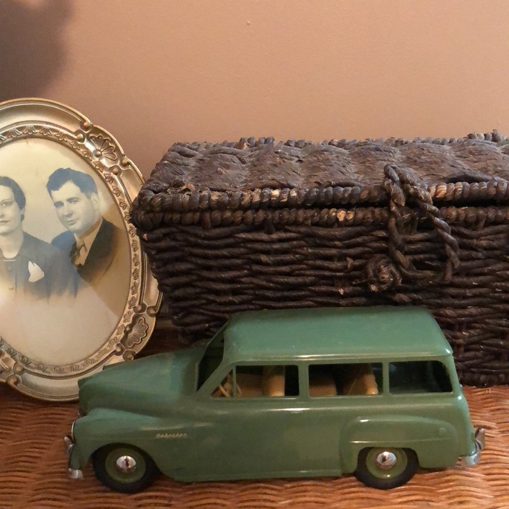 Vintage 1950 Plymouth Special Deluxe Suburban Station Wagon Promo Car - Picture 3 of 12